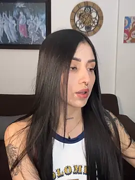 Snapshot of ananya_sex1 chatting on June 24, 6:01 am ananya sex1 online show from June 24, 6:01 am