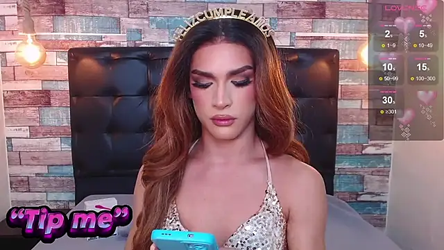 Snapshot of Mike_Nourr chatting on October 23, 2:33 am Mike Nourr online show from October 23, 2:33 am