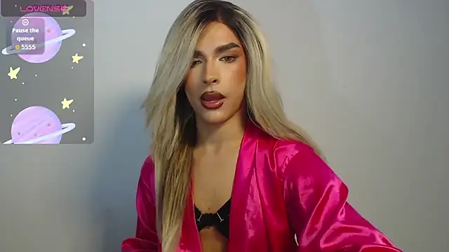 Snapshot of Mike_Nourr chatting on December 21, 7:54 pm Mike Nourr online show from December 21, 7:54 pm