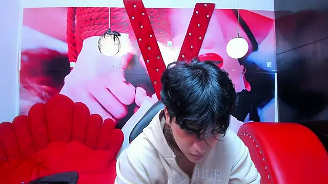 Snapshot of alex_477 chatting on October 27, 11:36 am alex 477 online show from October 27, 11:36 am