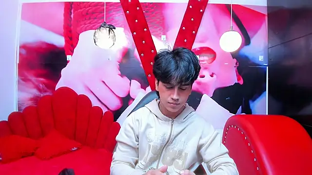 Snapshot of alex_477 chatting on October 30, 11:55 am alex 477 online show from October 30, 11:55 am