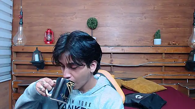 alex 477 online show from January 8, 11:34 am