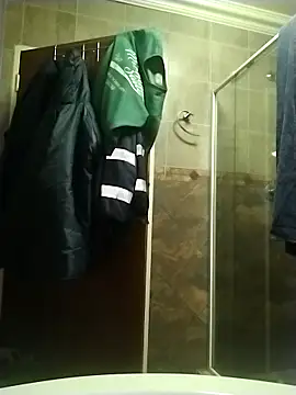 Nawtyslaveteen online show from December 17, 2:28 am