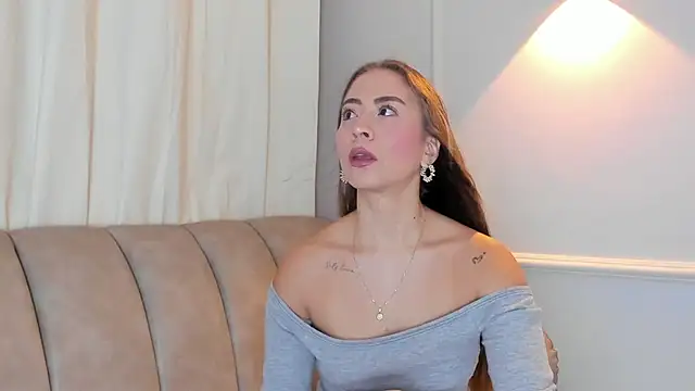 Snapshot of Lia_walton chatting on February 12, 11:51 am Lia walton online show from February 12, 11:51 am