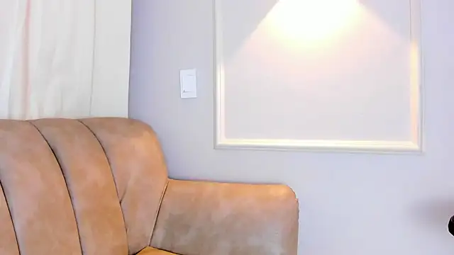 Snapshot of Lia_walton chatting on March 18, 12:03 pm Lia walton online show from March 18, 12:03 pm