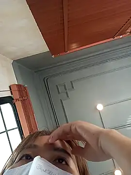 Michiko1 online show from December 18, 3:56 am