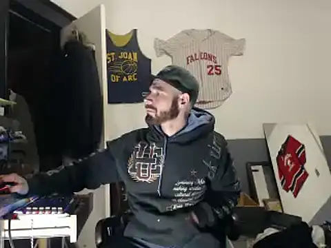 Snapshot of sledge901 chatting on February 16, 9:38 pm sledge901 online show from February 16, 9:38 pm