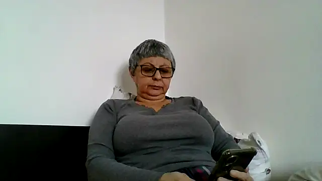 roseblak42 online show from February 8, 11:46 am