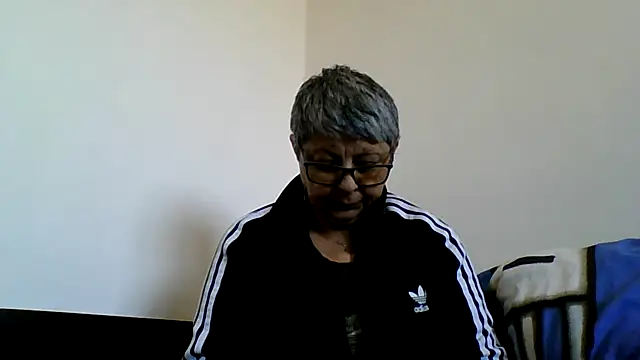 roseblak42 online show from March 12, 2:45 pm