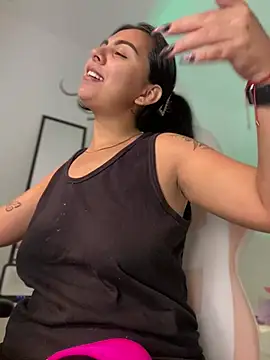 Snapshot of Alessiasex_ chatting on January 10, 2:13 pm Alessiasex online show from January 10, 2:13 pm