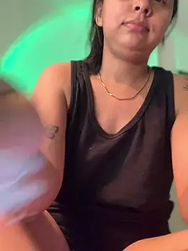 Snapshot of Alessiasex_ chatting on February 11, 2:57 pm Alessiasex online show from February 11, 2:57 pm