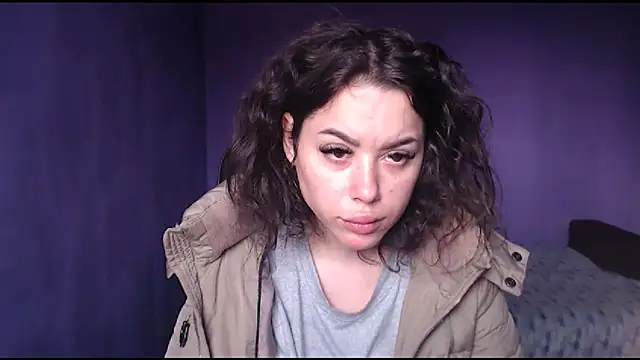 Snapshot of LovelyJulliette chatting on February 13, 11:28 am LovelyJulliette online show from February 13, 11:28 am