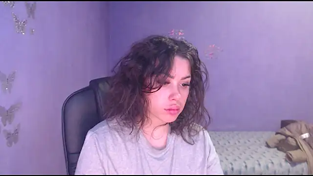 Snapshot of LovelyJulliette chatting on February 13, 2:42 pm LovelyJulliette online show from February 13, 2:42 pm