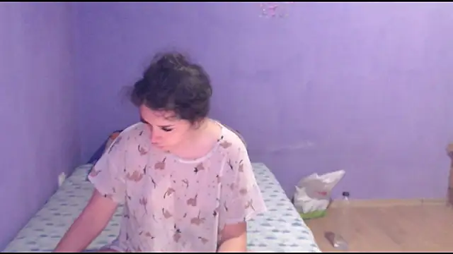 Snapshot of LovelyJulliette chatting on February 15, 11:39 am LovelyJulliette online show from February 15, 11:39 am