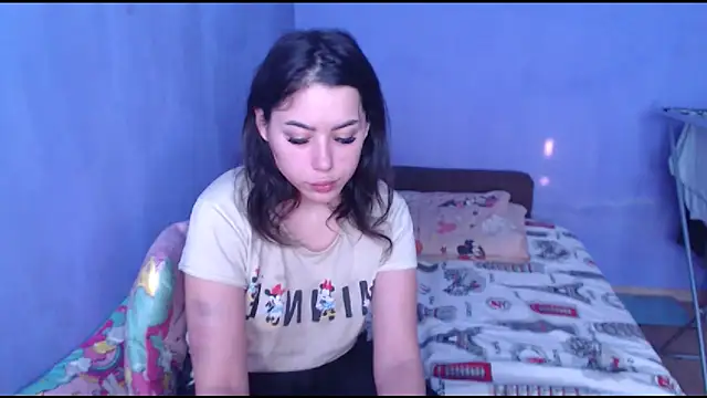 Snapshot of LovelyJulliette chatting on March 3, 2:04 pm LovelyJulliette online show from March 3, 2:04 pm