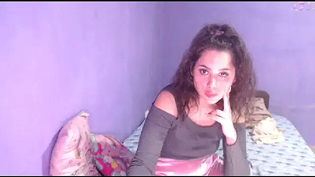 Snapshot of LovelyJulliette chatting on March 9, 4:44 pm LovelyJulliette online show from March 9, 4:44 pm