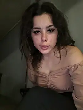 Snapshot of LovelyJulliette chatting on March 10, 3:52 pm LovelyJulliette online show from March 10, 3:52 pm