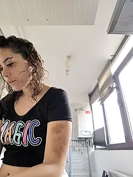 Snapshot of LovelyJulliette chatting on March 12, 1:40 pm LovelyJulliette online show from March 12, 1:40 pm