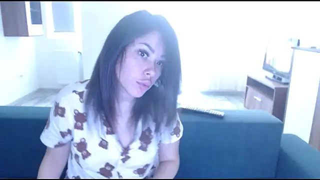 Snapshot of LovelyJulliette chatting on March 16, 9:49 am LovelyJulliette online show from March 16, 9:49 am