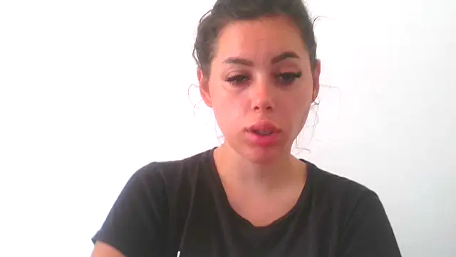 Snapshot of LovelyJulliette chatting on September 14, 11:53 am LovelyJulliette online show from September 14, 11:53 am