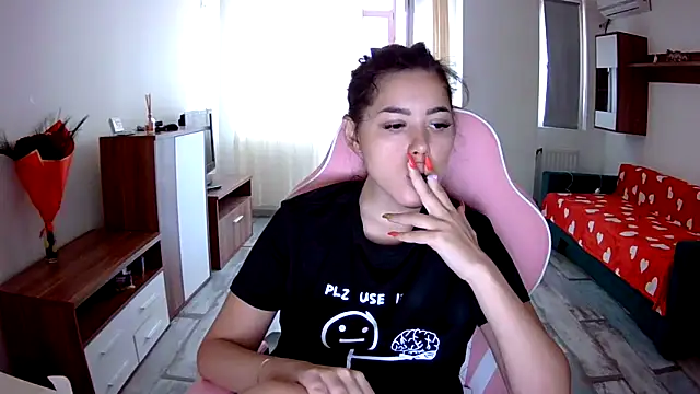 Snapshot of LovelyJulliette chatting on September 25, 12:31 pm LovelyJulliette online show from September 25, 12:31 pm