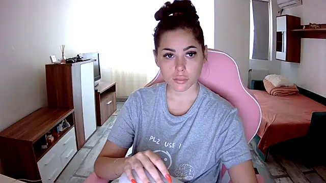 Snapshot of LovelyJulliette chatting on September 26, 9:02 am LovelyJulliette online show from September 26, 9:02 am