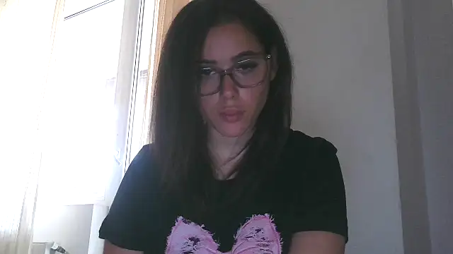 Snapshot of LovelyJulliette chatting on October 16, 11:55 am LovelyJulliette online show from October 16, 11:55 am