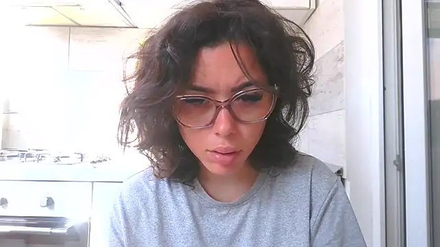 Snapshot of LovelyJulliette chatting on October 20, 11:21 am LovelyJulliette online show from October 20, 11:21 am