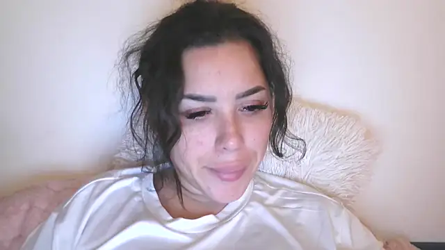 Snapshot of LovelyJulliette chatting on November 6, 11:04 pm LovelyJulliette online show from November 6, 11:04 pm