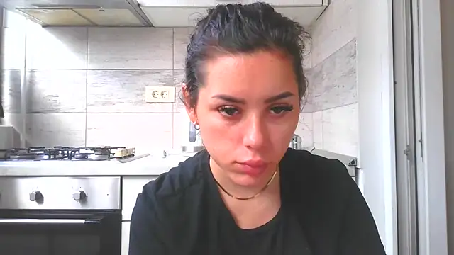 Snapshot of LovelyJulliette chatting on November 12, 1:44 pm LovelyJulliette online show from November 12, 1:44 pm