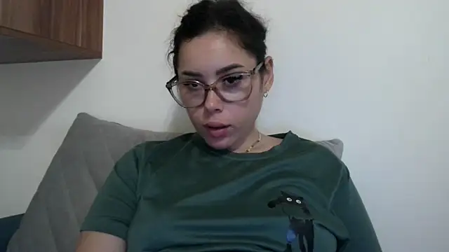 Snapshot of LovelyJulliette chatting on November 14, 8:07 pm LovelyJulliette online show from November 14, 8:07 pm