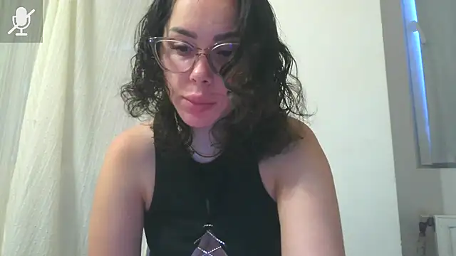 Snapshot of LovelyJulliette chatting on November 24, 1:44 pm LovelyJulliette online show from November 24, 1:44 pm