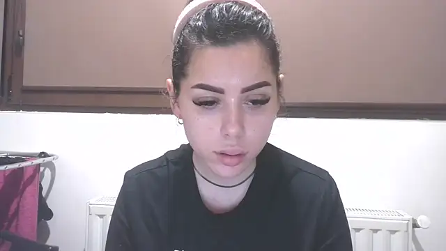 LovelyJulliette online show from February 7, 4:54 pm