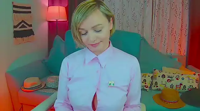 NandiSmile online show from March 7, 4:33 pm