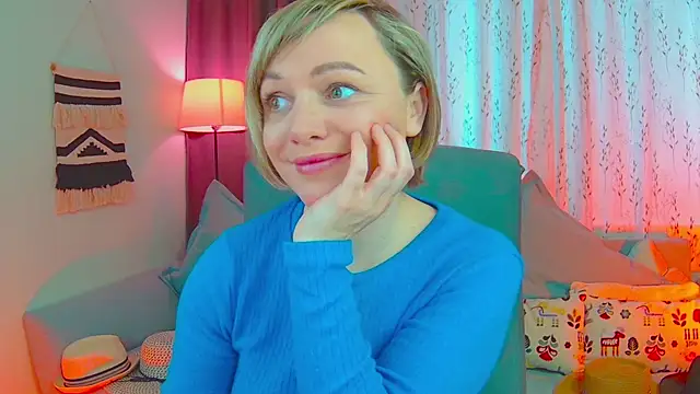 Snapshot of NandiSmile chatting on March 13, 1:29 pm NandiSmile online show from March 13, 1:29 pm