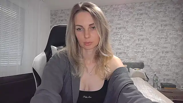 AlissonBia online show from October 2, 3:52 pm