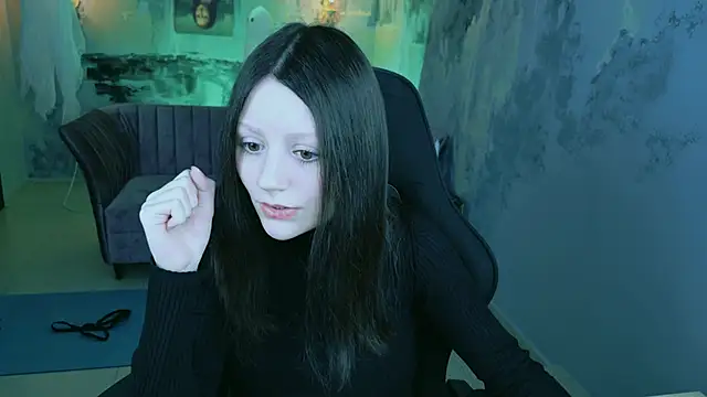 Snapshot of VeliraBraitberg chatting on December 8, 8:09 am VeliraBraitberg online show from December 8, 8:09 am