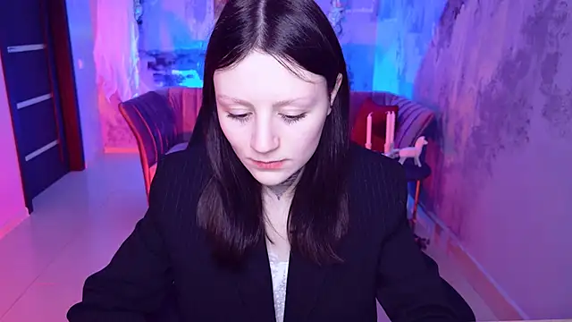 Snapshot of VeliraBraitberg chatting on December 18, 11:13 am VeliraBraitberg online show from December 18, 11:13 am