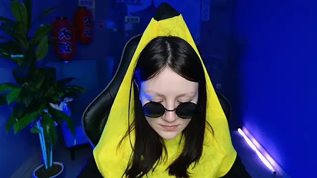 Snapshot of VeliraBraitberg chatting on December 25, 8:07 am VeliraBraitberg online show from December 25, 8:07 am