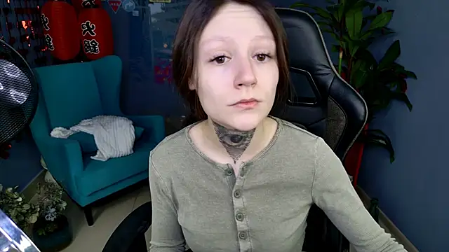 VeliraBraitberg online show from February 19, 1:07 pm