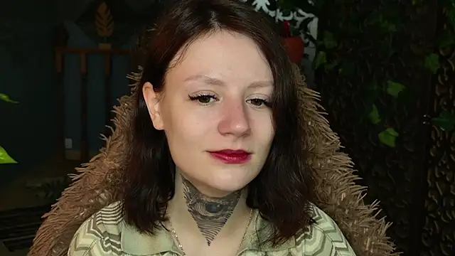 VeliraBraitberg online show from July 5, 5:47 am