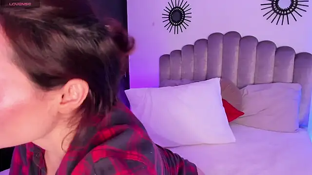 SexyCharlize08 online show from March 3, 4:36 am