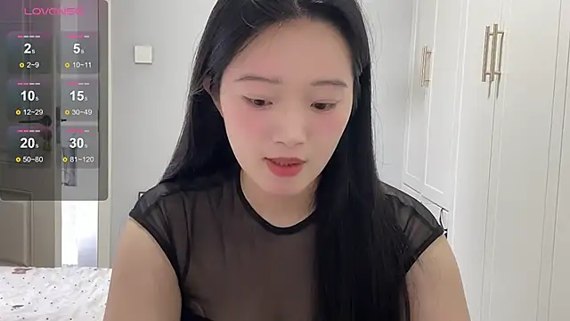 Snapshot of rose-u chatting on September 11, 1:49 am rose-u online show from September 11, 1:49 am