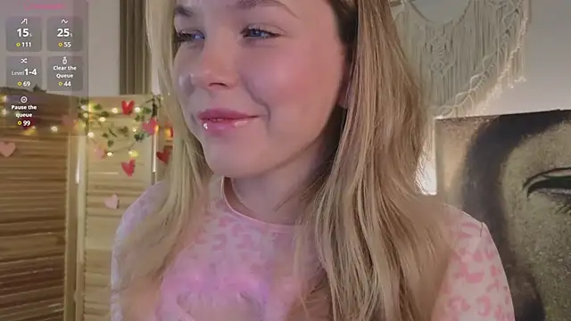 Snapshot of milly_shy chatting on February 10, 7:04 am milly shy online show from February 10, 7:04 am