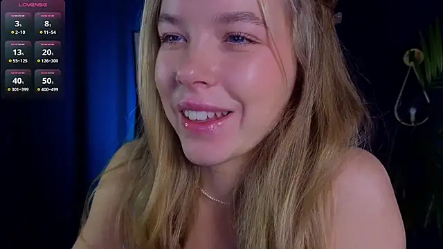 Snapshot of milly_shy chatting on October 7, 6:54 am milly shy online show from October 7, 6:54 am