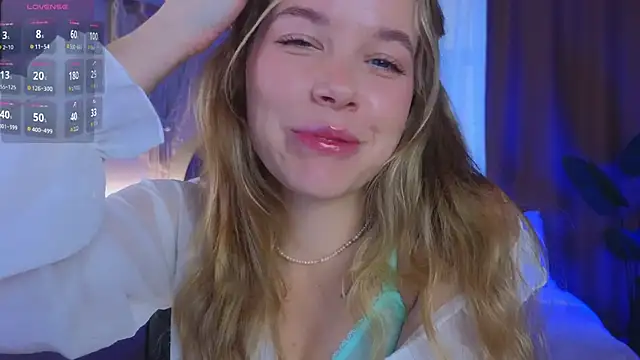 Snapshot of milly_shy chatting on October 14, 6:58 am milly shy online show from October 14, 6:58 am