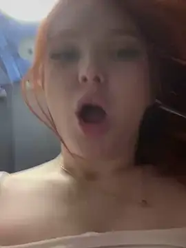 Snapshot of AmmyHot chatting on February 1, 7:15 am AmmyHot online show from February 1, 7:15 am