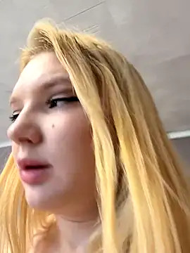 Snapshot of AmmyHot chatting on October 23, 4:34 am AmmyHot online show from October 23, 4:34 am