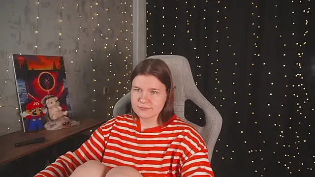 cuteamberlyyy online show from May 2, 4:06 am