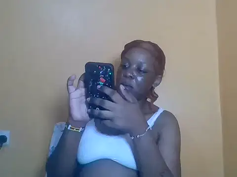 Snapshot of Prettyblackgal chatting on May 4, 7:26 am Prettyblackgal online show from May 4, 7:26 am